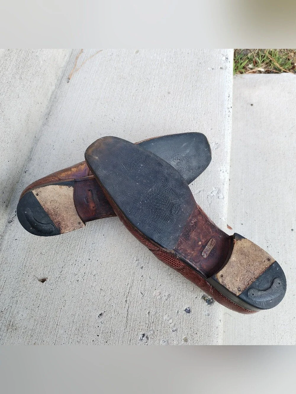 Mezlan Brown Lizard-Texture Leather Slip-On Loafers
